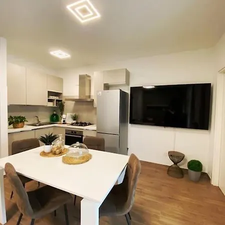 Seabreezeguesthouse Relax&business Apartment Montesilvano